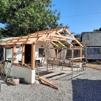 timber roof trusses with common perlins