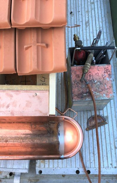 Detailaufnahme Werkzeugkasten eines Spenglermeisters