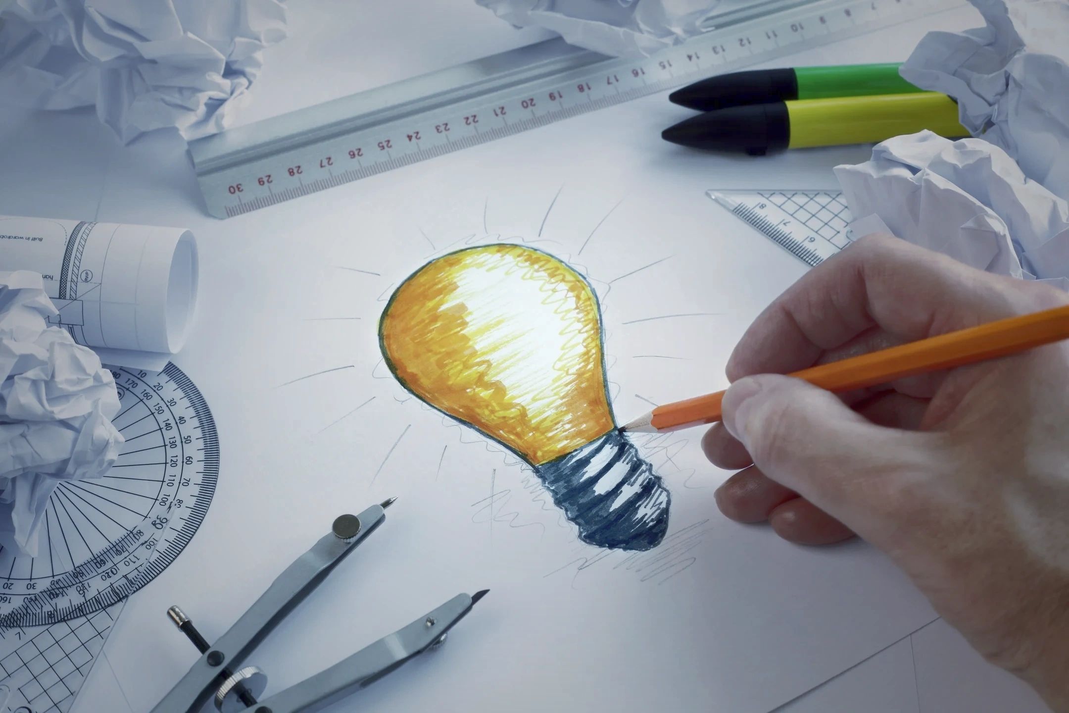 drawing of a lightbulb