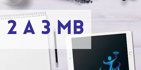 Imagen con texto "2 A 3 MB", una libreta, lápiz y una tablet.