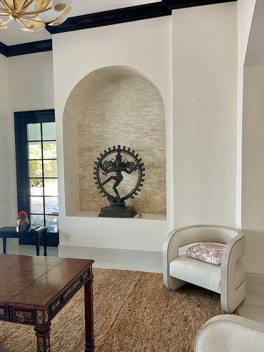 Artistic Layered Metallic Plaster Niche