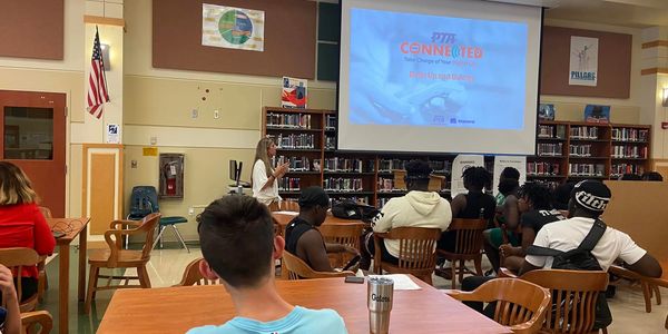 Students and parents at an Atlantic High PTSA event in partnership with Discord and National PTA.