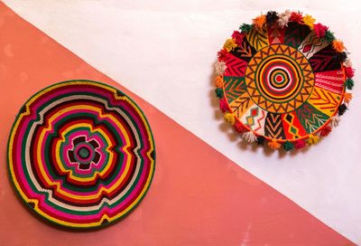 Image of two colorful plates.