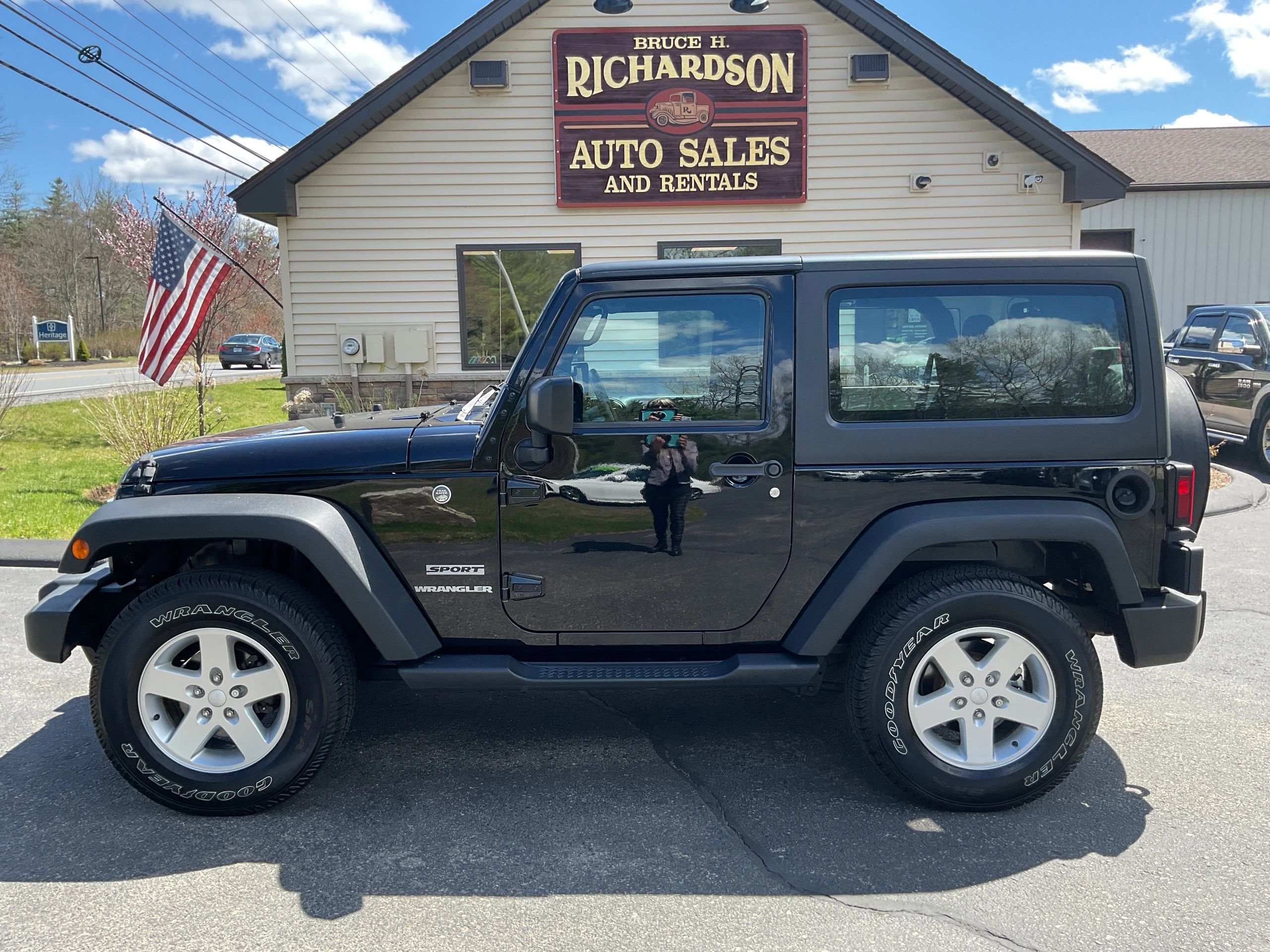 2016 Jeep Wrangler Sport S's photo