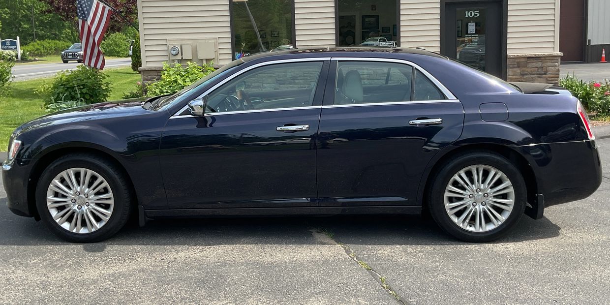 2012 Chrysler 300 C HEMI AWD's photo