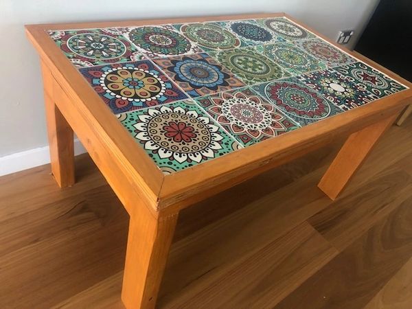 Andalucian style coffee table using repurposed pallet wood and tiles