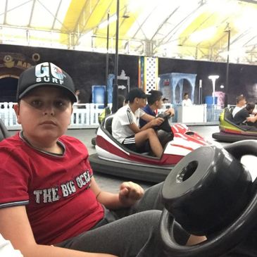 Lunapark
Lunapark etkinliğimizde çarpışan arabalar, dönme dolaplar ve birbirinden ilginç aktivitelerle çocuğa eğlence dolu anlar yaşatıyoruz.