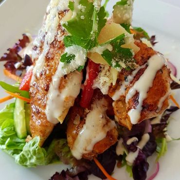 Tasty chicken burger with crisp vegetables