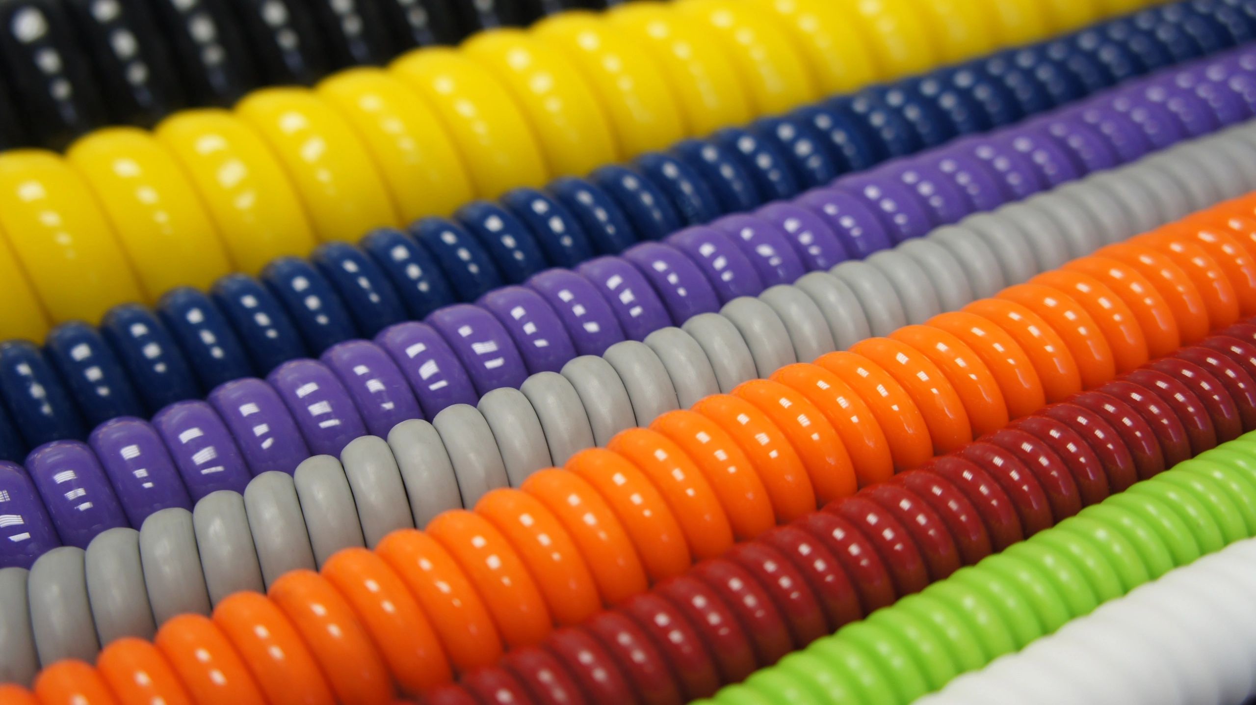 Custom Coiled Cable and Cords - Cable Science Leader In Retracting Coiled Cords Retractile cables