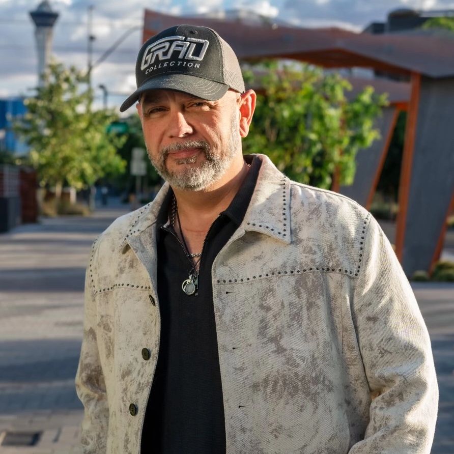 Steve Grad, professional autographs authenticator, autographs and memorabilia consultant