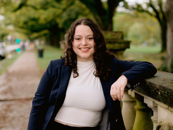 Rachel Badger headshot marketer