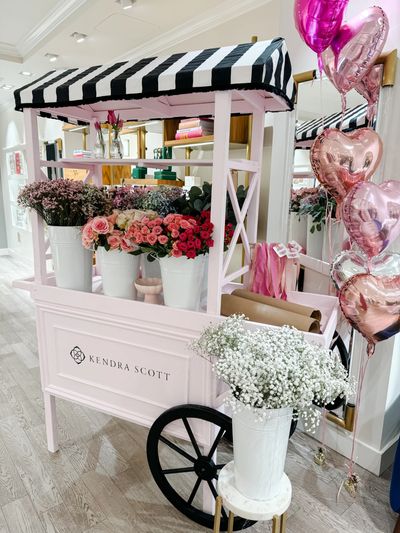 Floral bar set up Tulsa Oklahoma