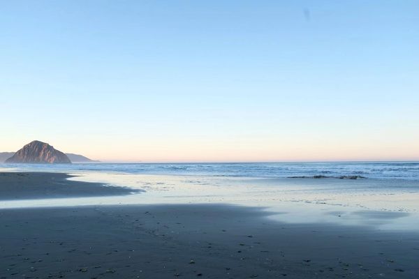 A view of the ocean and Morro Bay rock