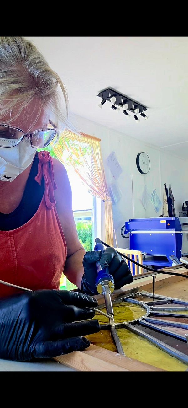 Stained glass making. Stained glass. Glass workshops.