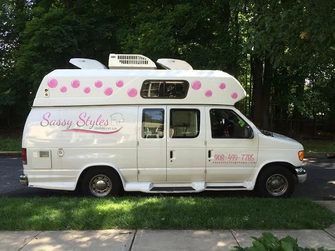 sassy mobile dog grooming