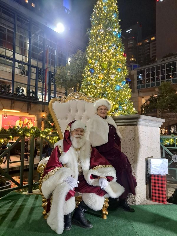 Santa Claus and Mrs. Claus San Antonio River Walk River Center Mall