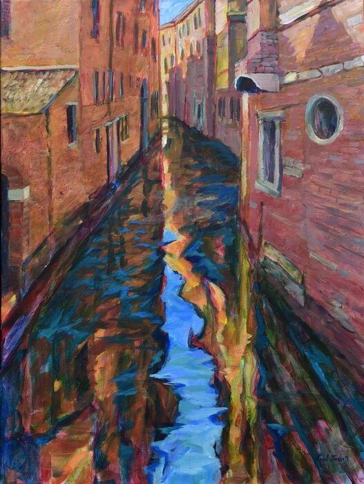 the back alley (canal) beauty of Venice.