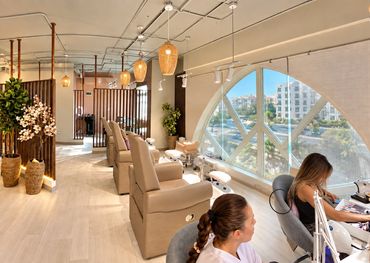 Manicure and pedicure lounge - Empire Beauty Salon, New Cairo - تصميم صالون تجميل