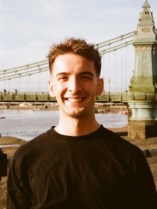 Hi! I’m Archie and I’m a working actor and multidisciplinary facilitator with experience in supporti