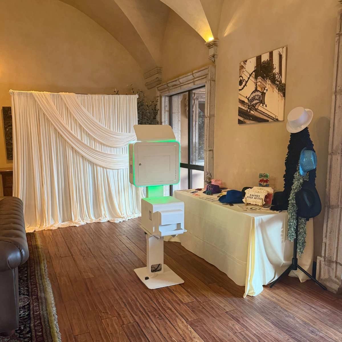 Open-Air photo booth setup for a wedding at Villa Siena in Gilbert, AZ