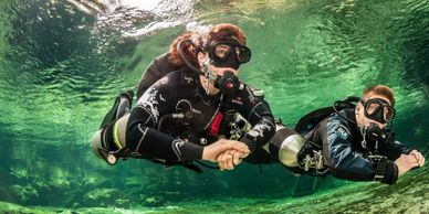 Sidemount Diving with two tanks