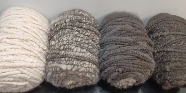 Blended core yarn from two alpacas