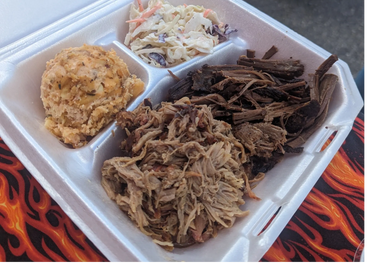 2 Meat platter
#pork #brisket #coleslaw #MacNCheese