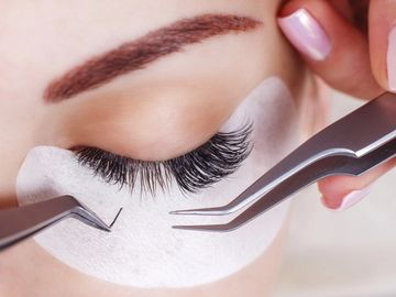 Eyelashes extensions - Lash extensions are among the best ways to make your eyes look younger with l