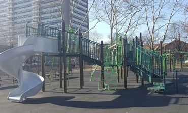 Greenpoint , Atelier dela casa Schooling in Spanish and French