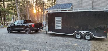 Camion et remorque de Roche Isolation