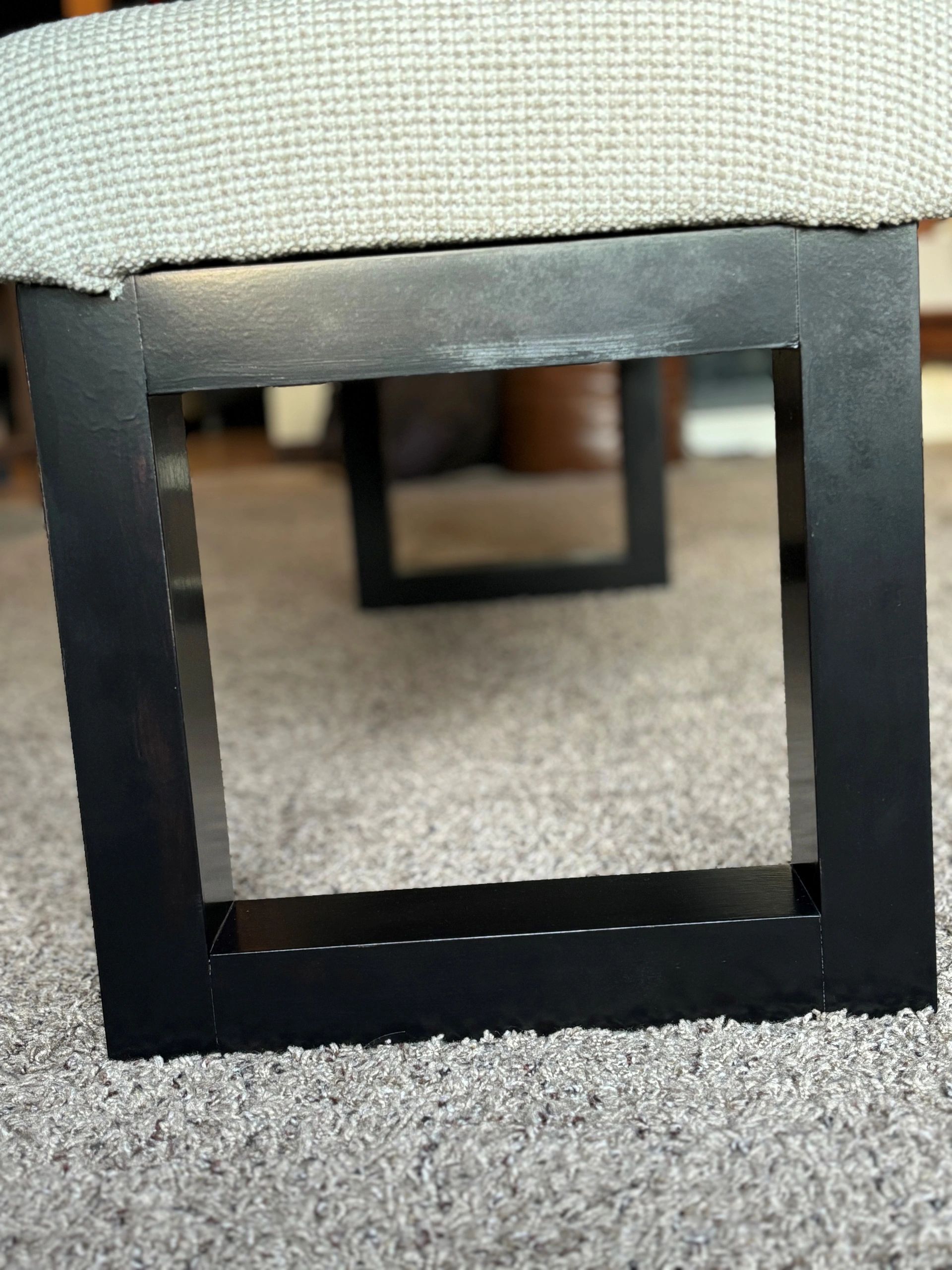 bench leg detail