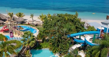 waterpark facing beach for children and teens