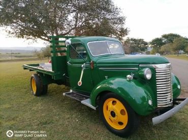 Frances' Truck - Cannon & Finlay furniture transport