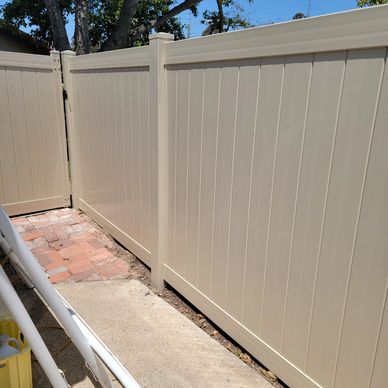 6' tan vinyl (5.5"rail)