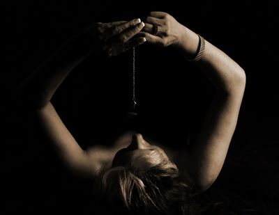 Hypnosis helps to achieve a deeply relaxed and focus state of mind