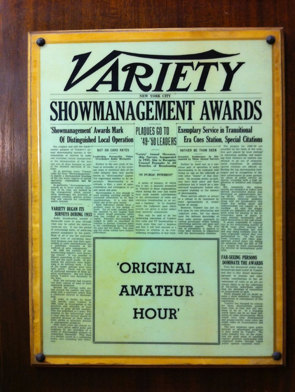 Show business magazine: “Variety” Award 
presented to “The Original Amateur Hour” in 1950
