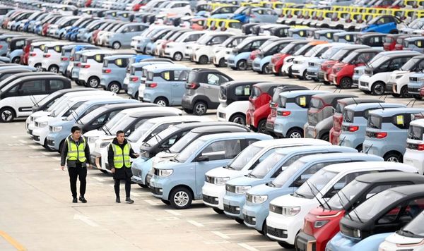 Mini cars
Compact cars
Saloon cars
Sedan