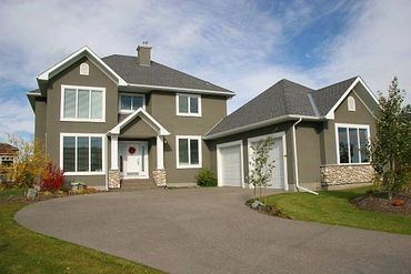 new color to a residential house