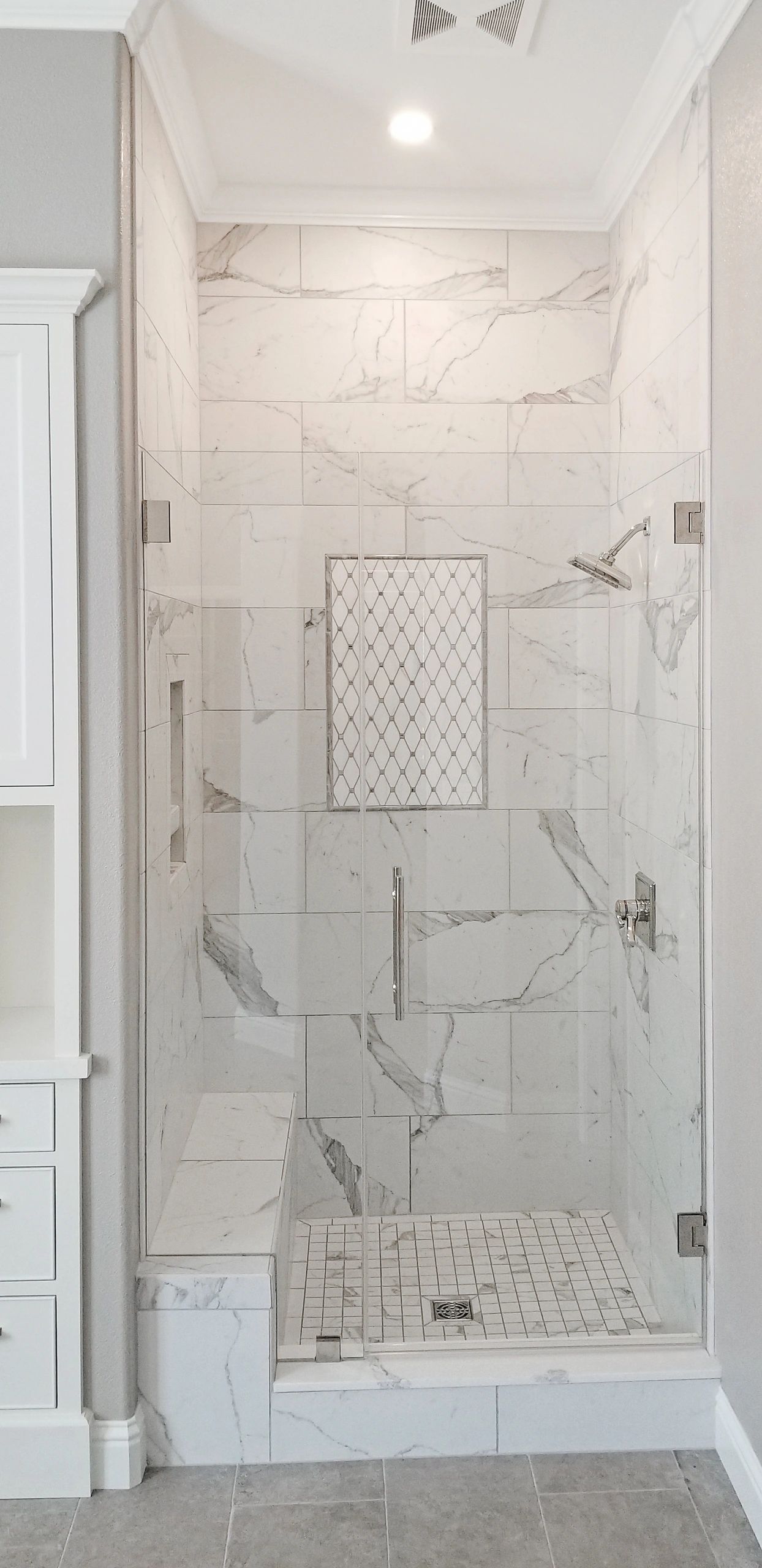 Bathroom Bliss: Ridgetop Renovations' Tennessee Portfolio Unveiled