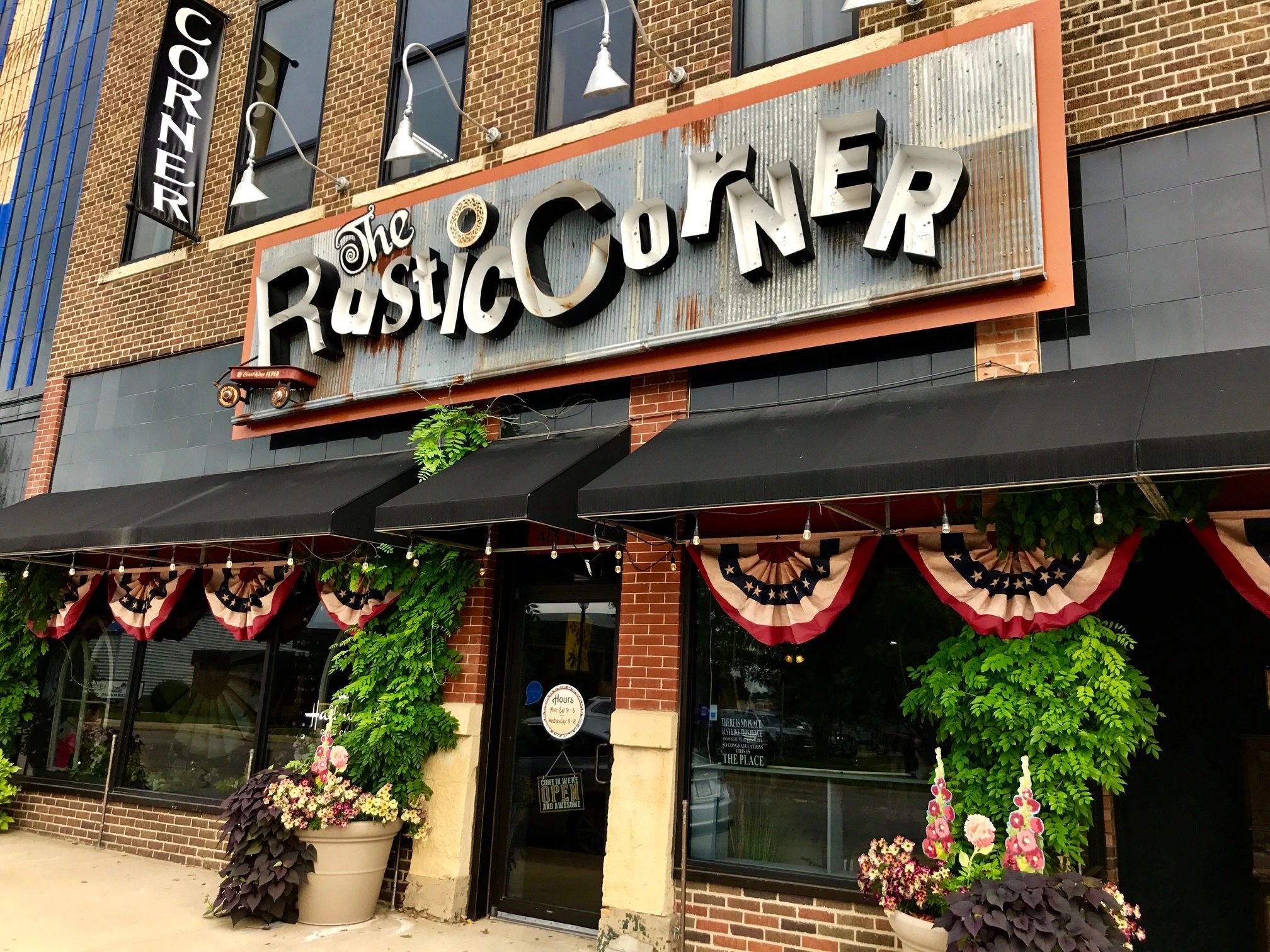Shopping in Charles City, Iowa The Rustic Corner