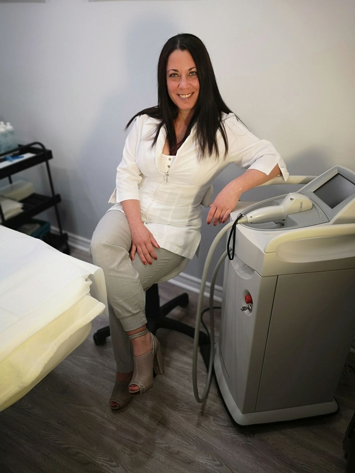 Tracy Townson Laser technician and Esthetician with 30+ years experience in Barrhaven Ottawa Ontario