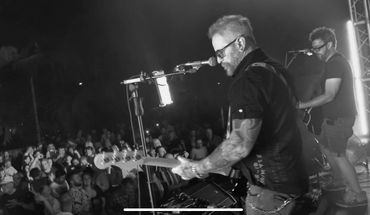 Karlos and Dave rocking in The Transitions