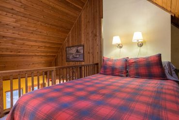 Loft bedroom with twin beds