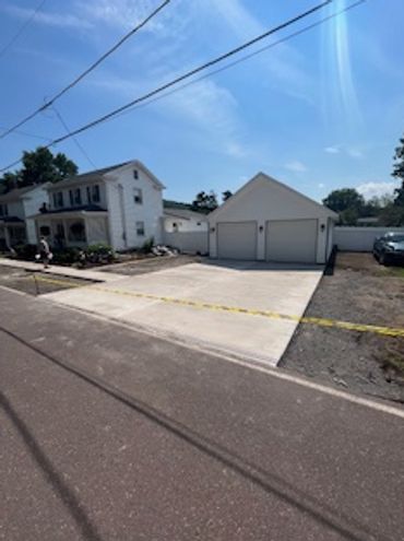 residential concrete driveway
