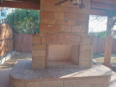 OUTDOOR CHIMNEY MASONRY