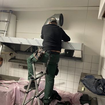 Expert en installation de hottes aspirantes professionnelles !
