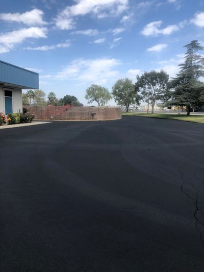 Finished sealcoating example from a recent job completed by SBI Asphalt in Bakersfield, California