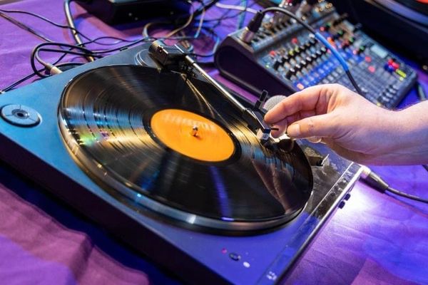 Vinyl Record DJ