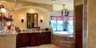 Main House Upstairs Master Bathroom