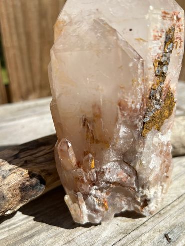 Large Quartz Point